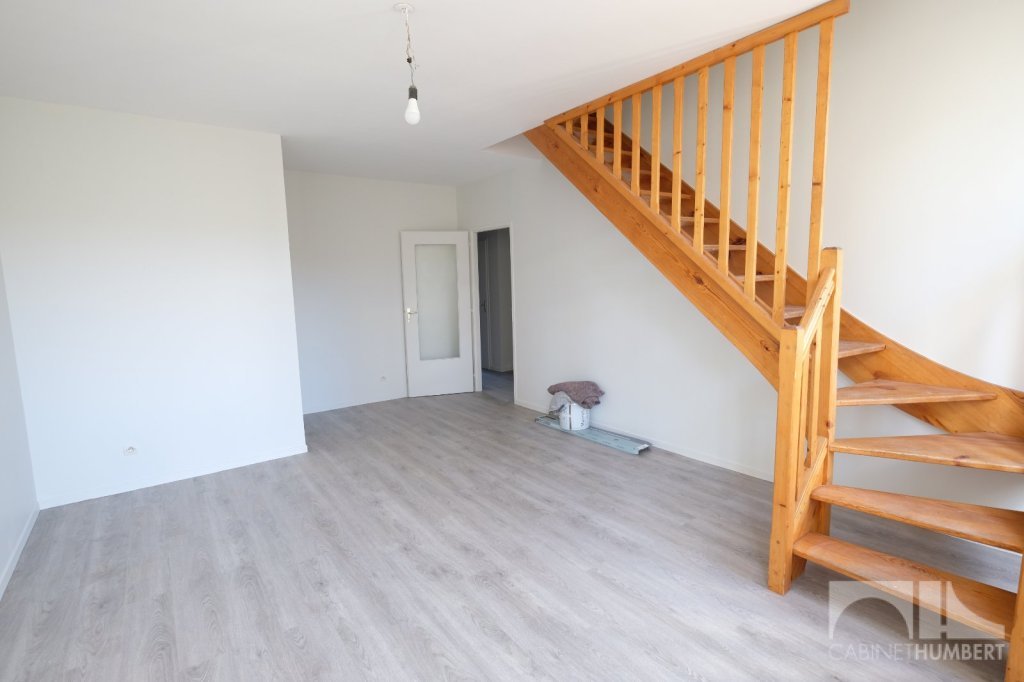 APPARTEMENT T4 A LOUER - ST ETIENNE CENTRE VILLE - 106 m2 - 750 € charges comprises par mois