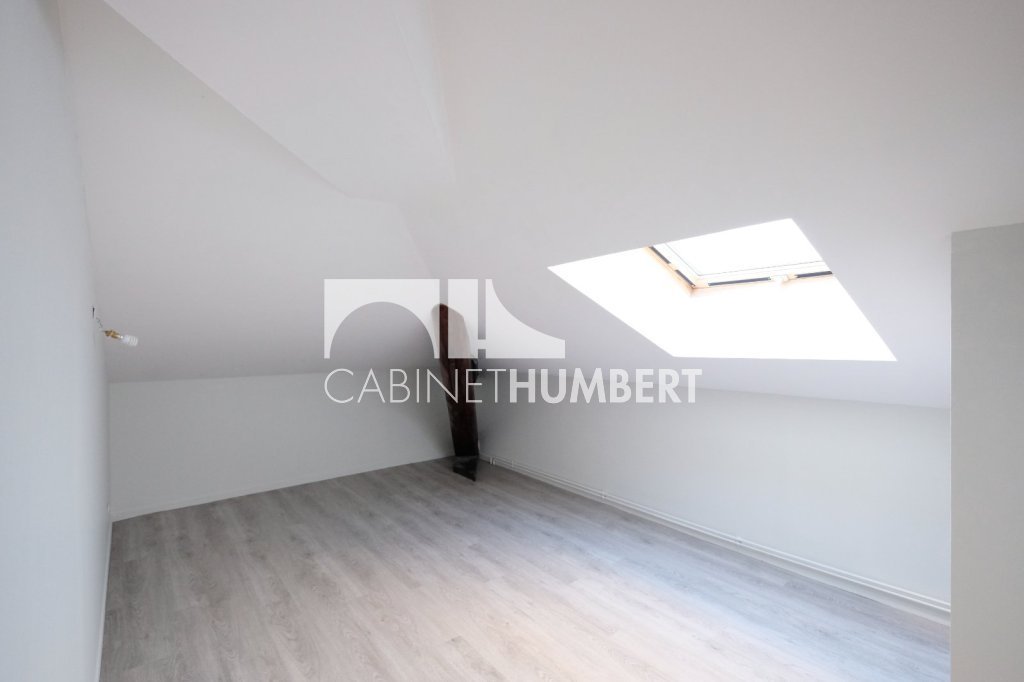 APPARTEMENT T4 A LOUER - ST ETIENNE CENTRE VILLE - 106 m2 - 750 &euro; charges comprises par mois
