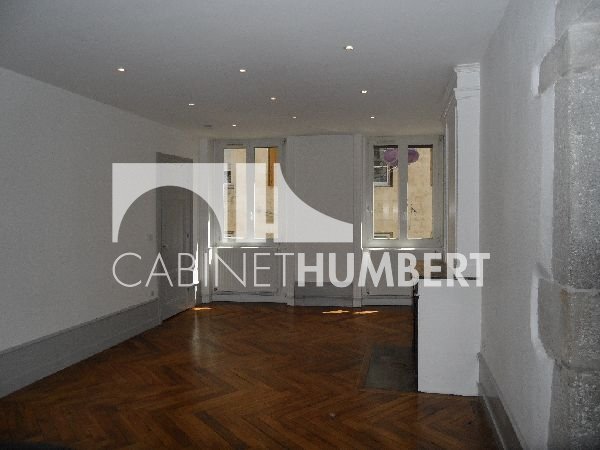APPARTEMENT T4 A LOUER - ST ETIENNE CENTRE VILLE - 97.31 m2 - 780 € charges comprises par mois