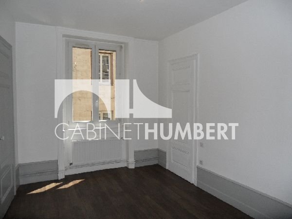 APPARTEMENT T4 A LOUER - ST ETIENNE CENTRE VILLE - 97.31 m2 - 780 € charges comprises par mois
