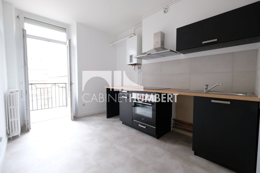 APPARTEMENT T4 A LOUER - ST ETIENNE CHATEAUCREUX - 98.51 m2 - 865 &euro; charges comprises par mois