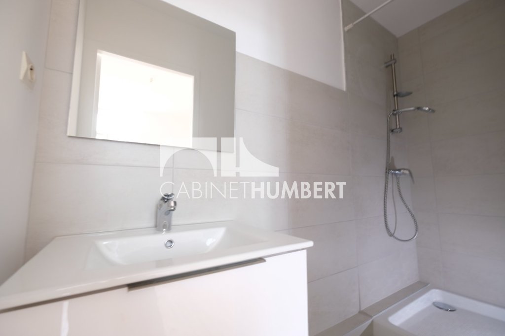 APPARTEMENT T4 A LOUER - ST ETIENNE CHATEAUCREUX - 98.51 m2 - 865 &euro; charges comprises par mois