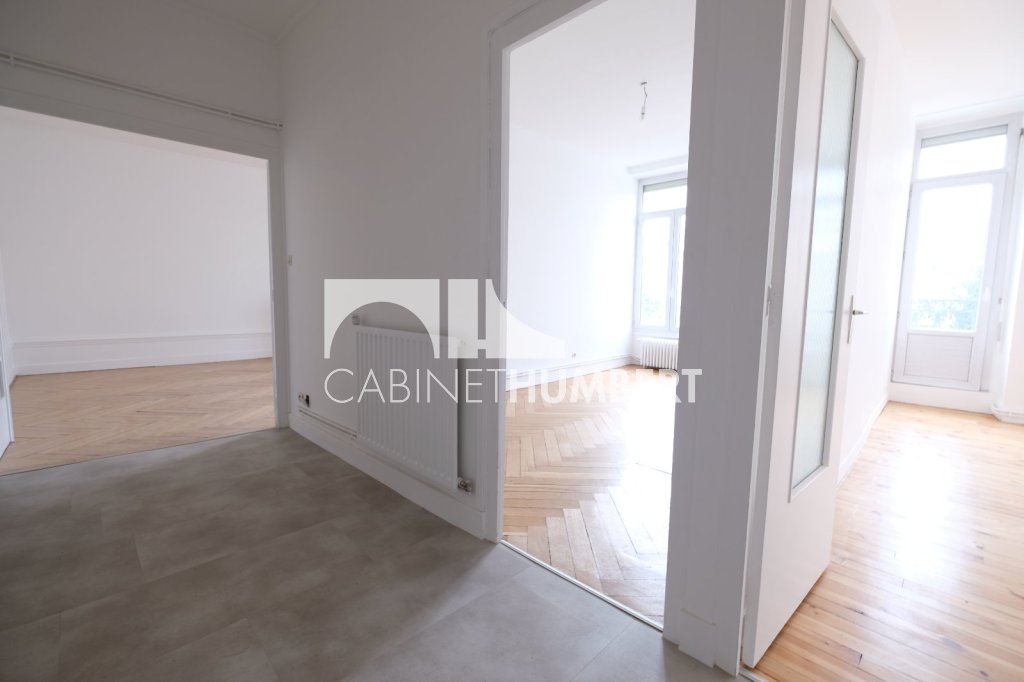 APPARTEMENT T4 A LOUER - ST ETIENNE CHATEAUCREUX - 98.51 m2 - 865 &euro; charges comprises par mois