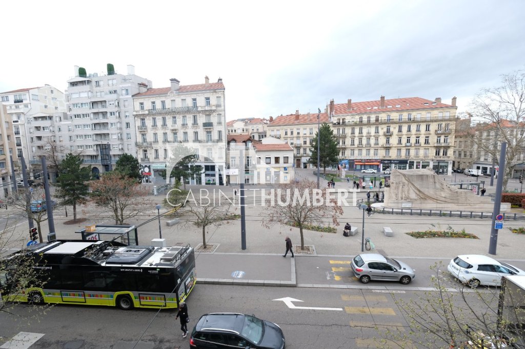 APPARTEMENT T4 A LOUER - ST ETIENNE CHATEAUCREUX - 98.51 m2 - 865 &euro; charges comprises par mois