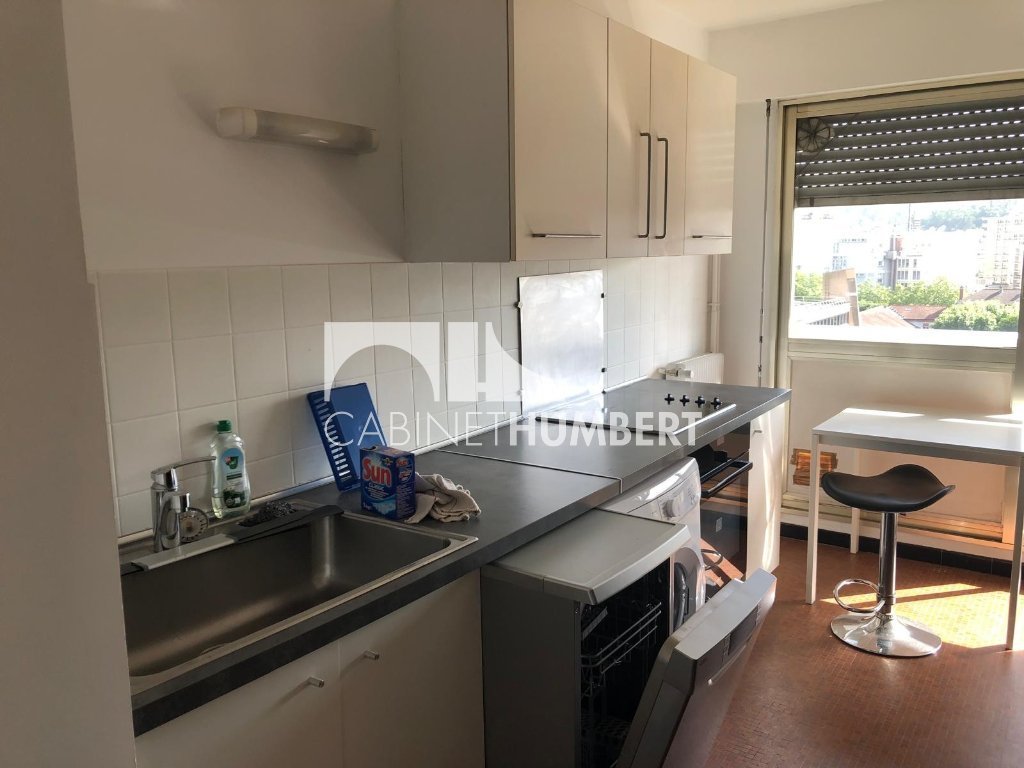 APPARTEMENT T4 A LOUER - ST ETIENNE CHATEAUCREUX - 87 m2 - 870 &euro; charges comprises par mois