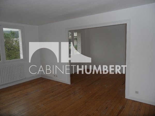 APPARTEMENT T4 A LOUER - ST ETIENNE FAURIEL - 80 m2 - 600 &euro; charges comprises par mois