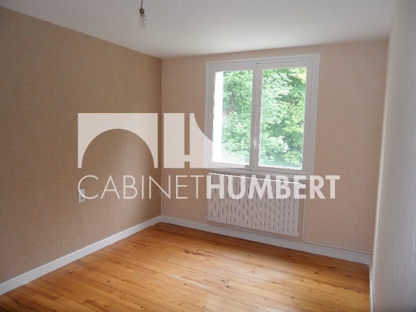 APPARTEMENT T4 A LOUER - ST ETIENNE FAURIEL - 80 m2 - 600 &euro; charges comprises par mois