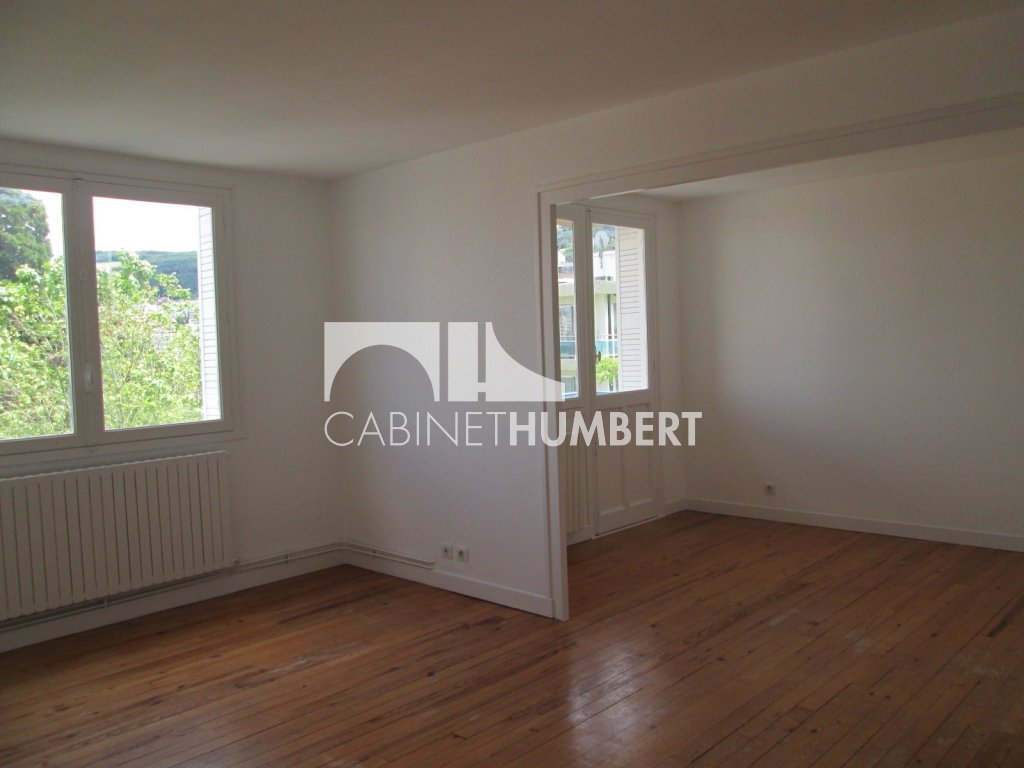 APPARTEMENT T4 A LOUER - ST ETIENNE FAURIEL - 80 m2 - 600 &euro; charges comprises par mois