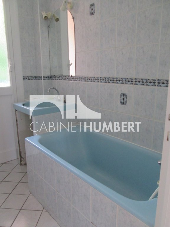 APPARTEMENT T4 A LOUER - ST ETIENNE FAURIEL - 80 m2 - 600 &euro; charges comprises par mois