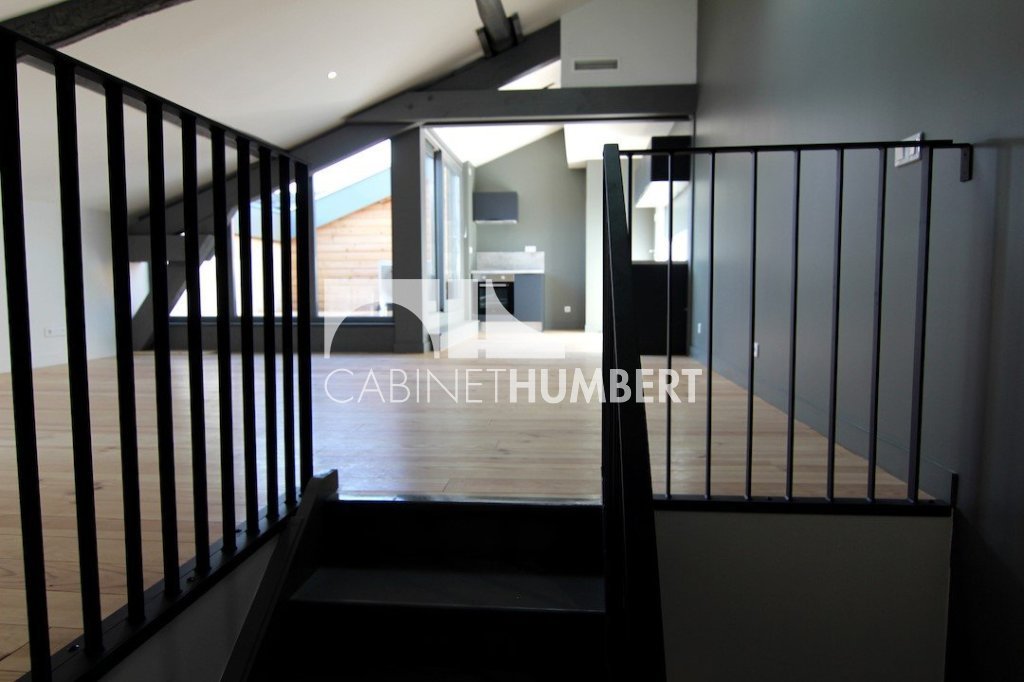 APPARTEMENT T4 A LOUER - ST ETIENNE HYPER CENTRE - 85.32 m2 - 995�&euro; charges comprises par mois