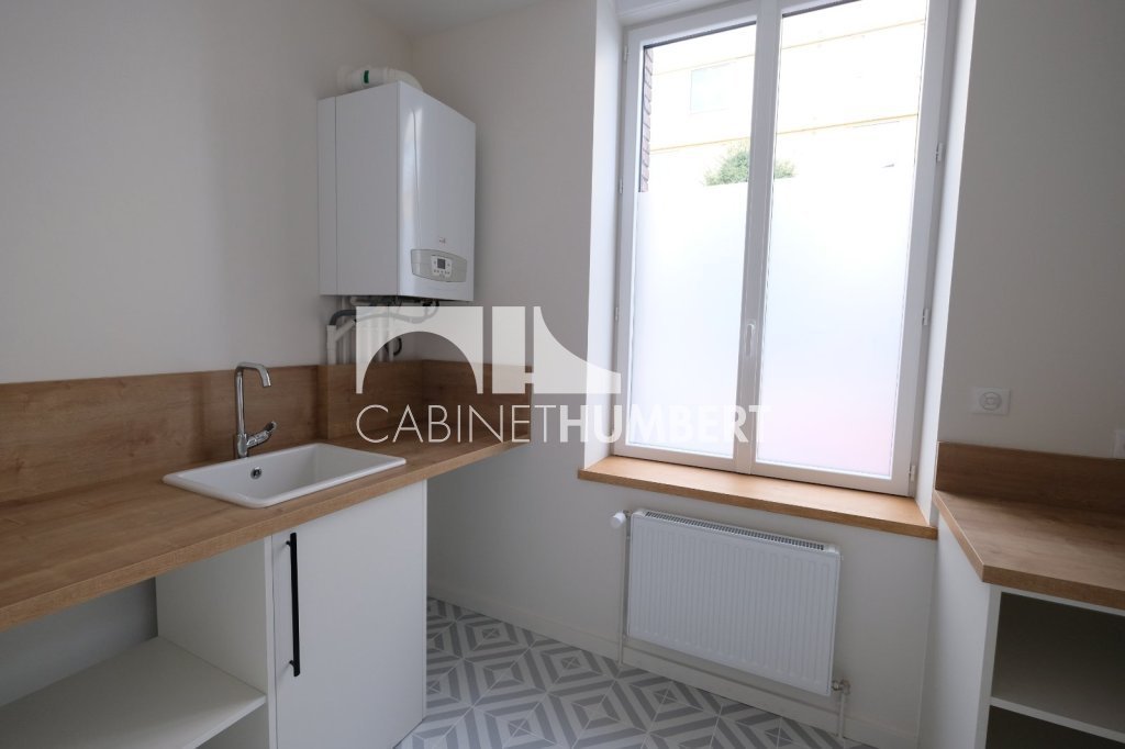 APPARTEMENT T4 A LOUER - ST ETIENNE LA TERRASSE - 112.2 m2 - 1 340 &euro; charges comprises par mois