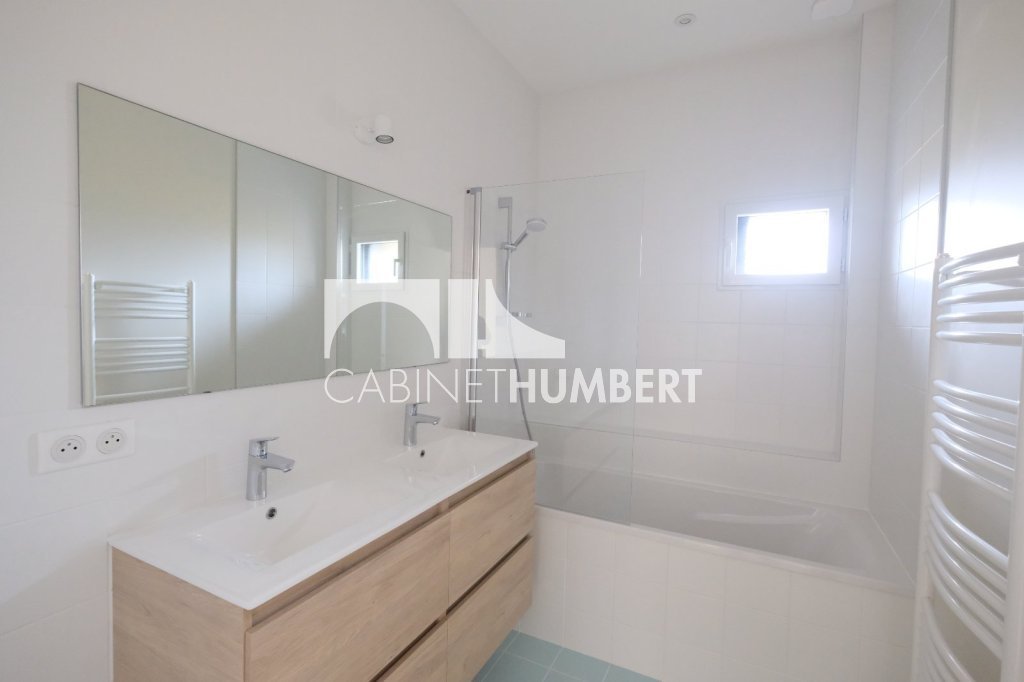 APPARTEMENT T4 A LOUER - ST ETIENNE LA TERRASSE - 112.2 m2 - 1 340 &euro; charges comprises par mois