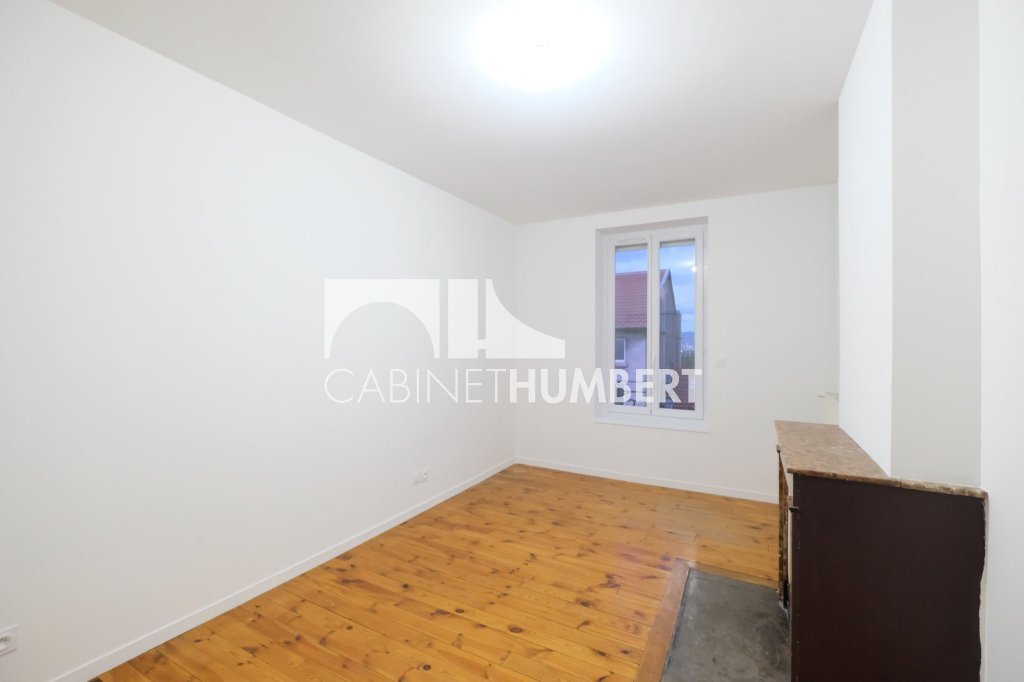 APPARTEMENT T4 A LOUER - ST ETIENNE MONTPLAISIR - 90 m2 - 685�&euro; charges comprises par mois