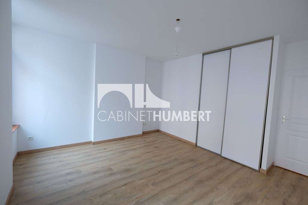 APPARTEMENT T4 A LOUER - ST ETIENNE PREFECTURE - 95.16 m2 - 795 &euro; charges comprises par mois