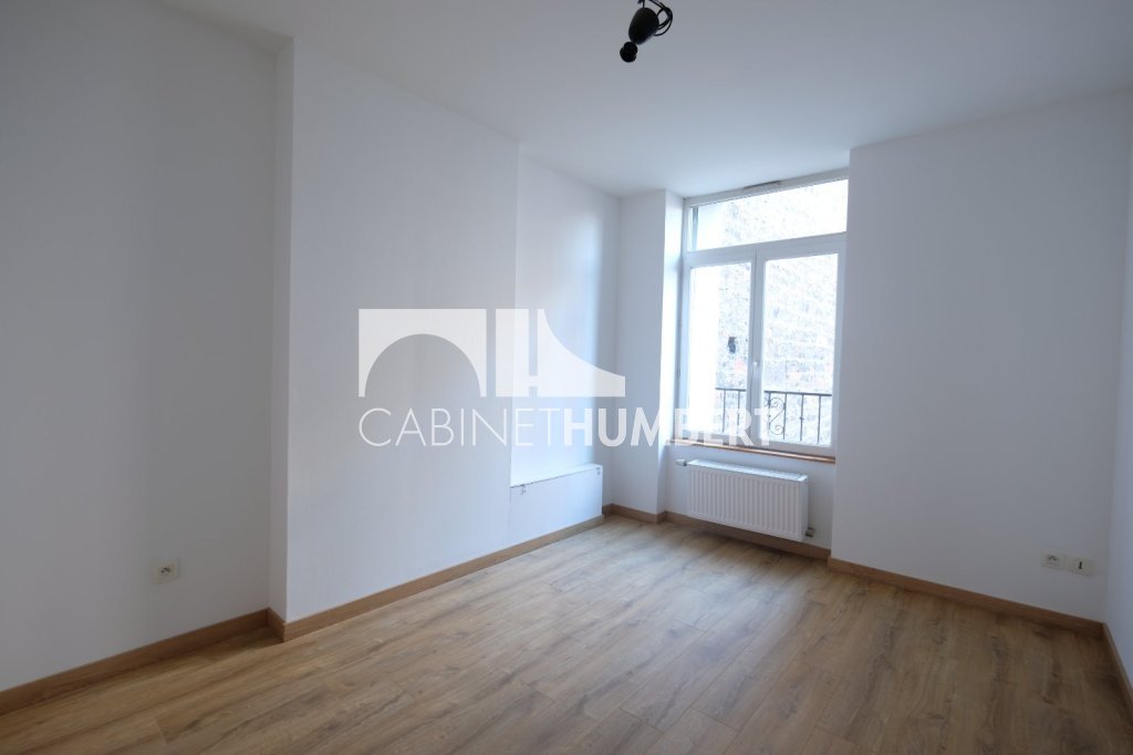 APPARTEMENT T4 A LOUER - ST ETIENNE PREFECTURE - 95.16 m2 - 795 &euro; charges comprises par mois