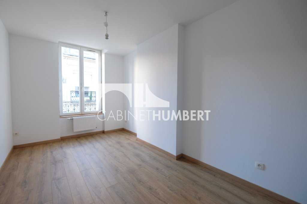 APPARTEMENT T4 A LOUER - ST ETIENNE PREFECTURE - 95.16 m2 - 795 &euro; charges comprises par mois