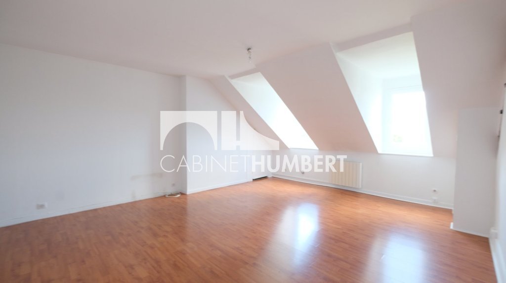 APPARTEMENT T4 A VENDRE - ST ETIENNE BADOUILLÈRE - 110.16 m2 - 85 000 &euro;