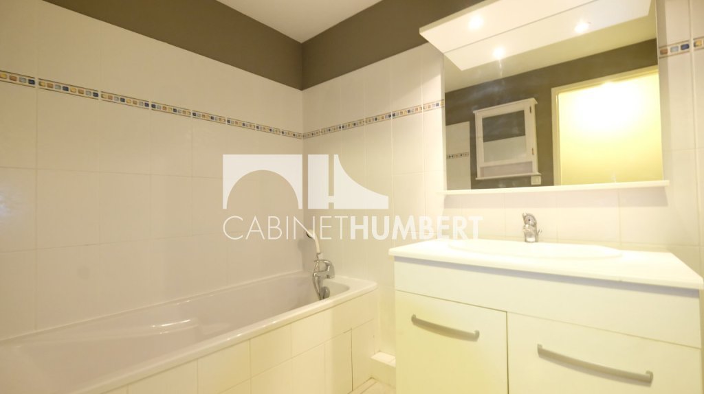 APPARTEMENT T4 A VENDRE - ST ETIENNE BEL AIR - 84.91 m2 - 215�000�&euro;