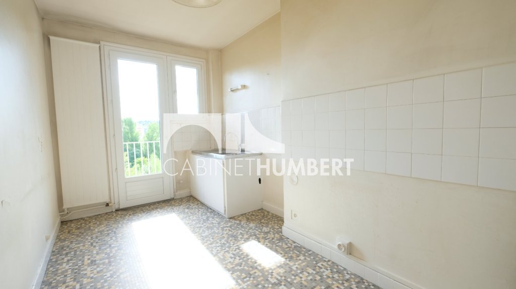 APPARTEMENT T4 A VENDRE - ST ETIENNE BELLEVUE - 91.5 m2 - 79 000 €