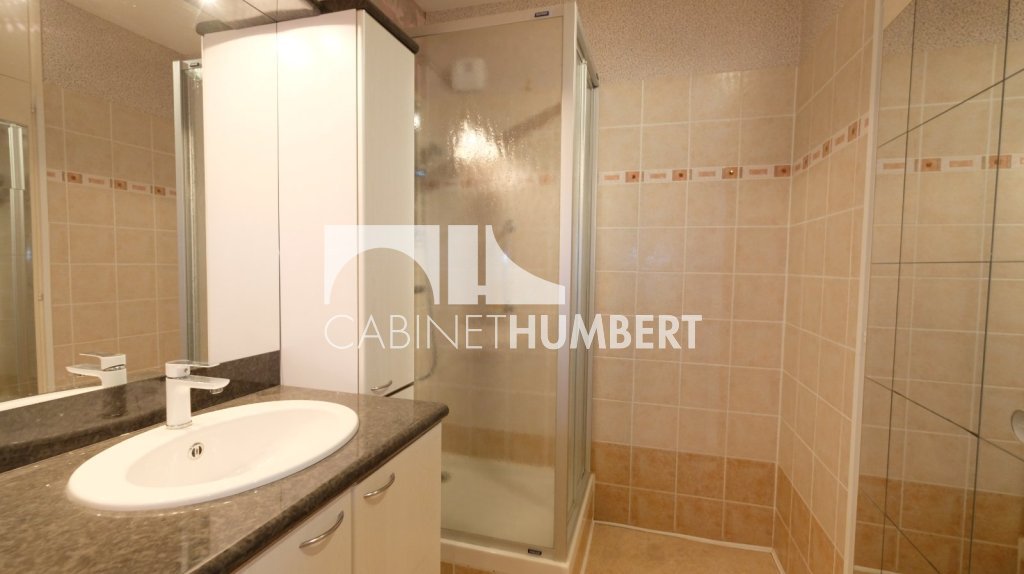 APPARTEMENT T4 A VENDRE - ST ETIENNE BERGSON - 83.32 m2 - 99 000 &euro;