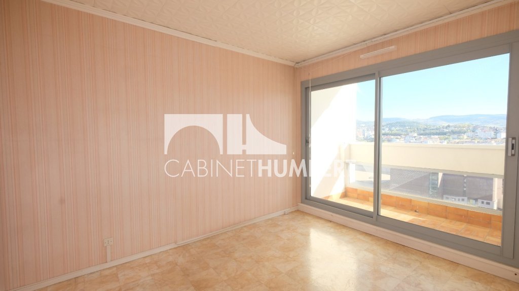 APPARTEMENT T4 A VENDRE - ST ETIENNE BERGSON - 83.32 m2 - 99 000 &euro;