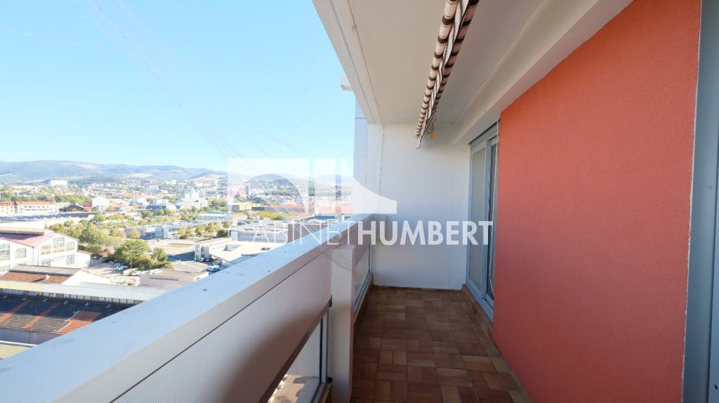 APPARTEMENT T4 A VENDRE - ST ETIENNE BERGSON - 83.32 m2 - 99 000 &euro;