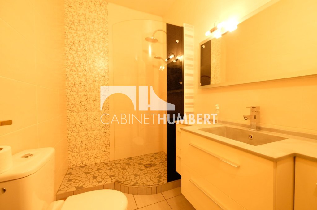 APPARTEMENT T4 A VENDRE - ST ETIENNE CENTRE VILLE - 96.01 m2 - 119 000 €