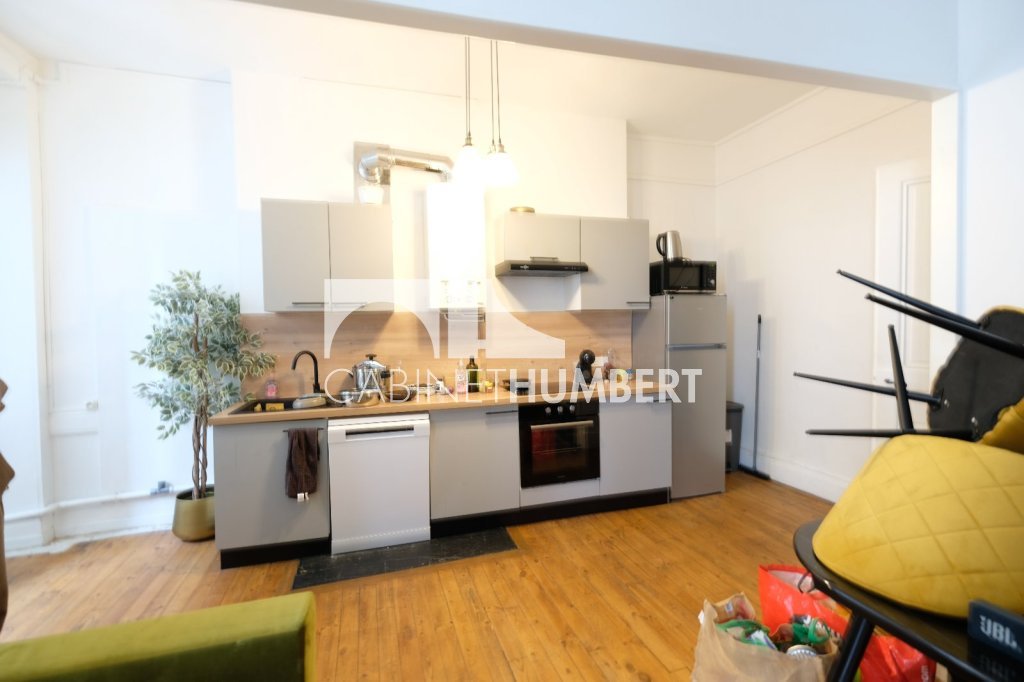 APPARTEMENT T4 A VENDRE - ST ETIENNE CENTRE VILLE - 83.12 m2 - 109000€