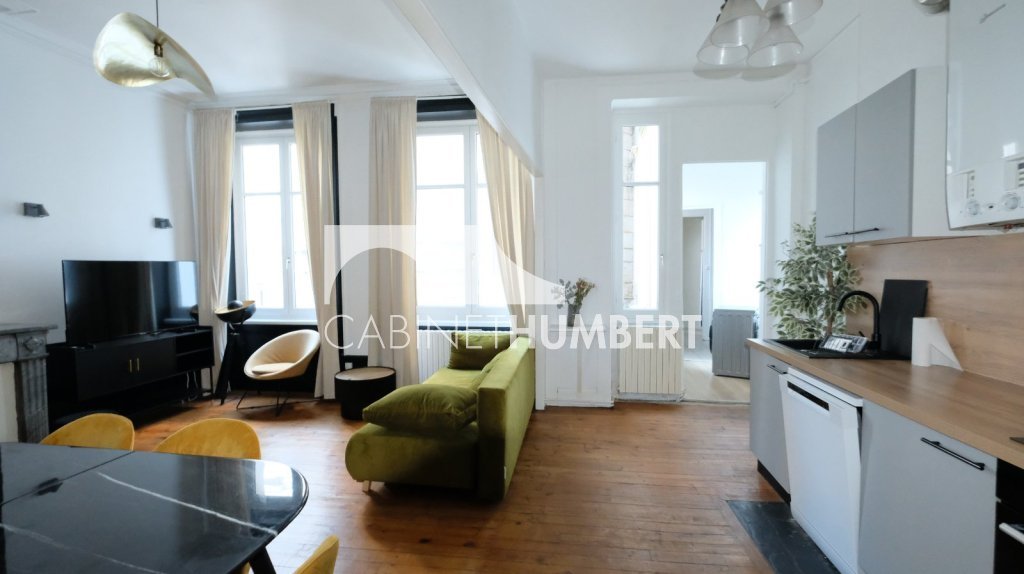 APPARTEMENT T4 A VENDRE - ST ETIENNE CENTRE VILLE - 83.12 m2 - 109000€