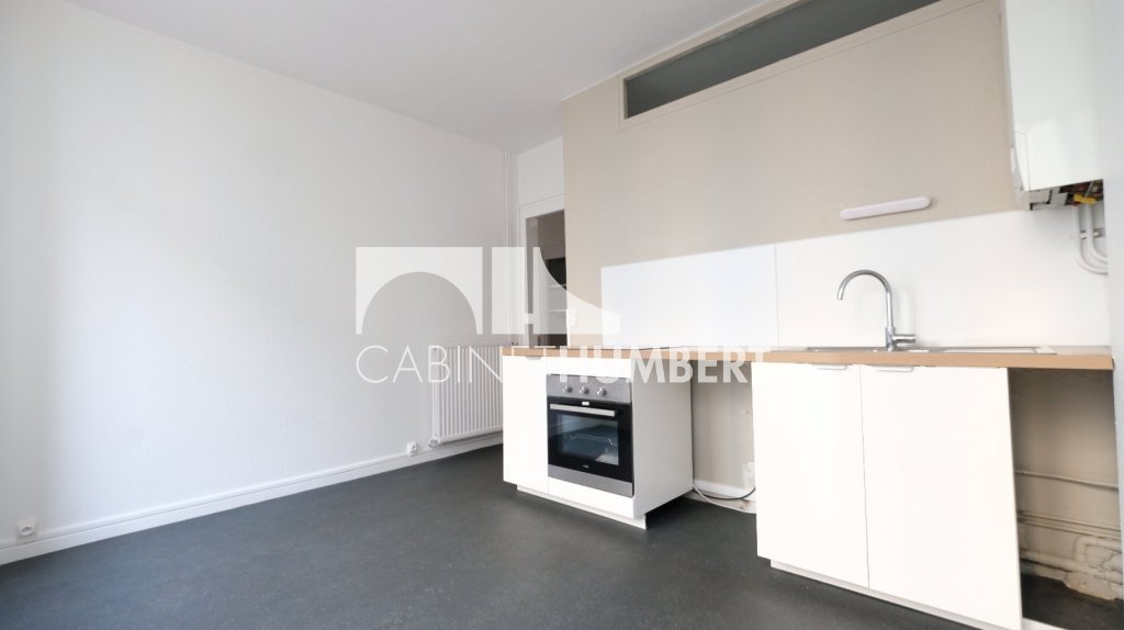 APPARTEMENT T4 A VENDRE - ST ETIENNE CENTRE VILLE - 98 m2 - 139�000�&euro;