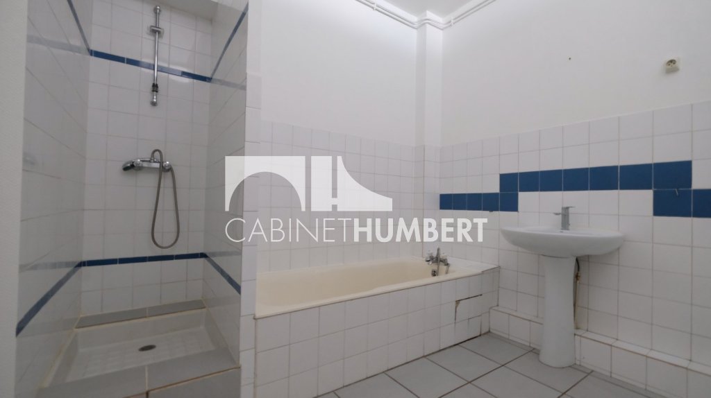 APPARTEMENT T4 A VENDRE - ST ETIENNE CENTRE VILLE - 98 m2 - 139�000�&euro;