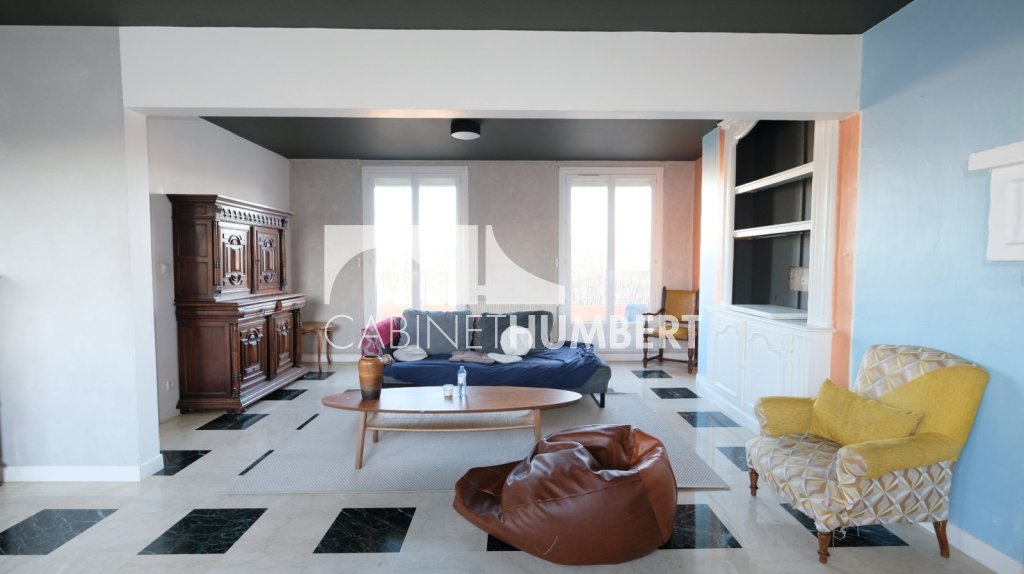 APPARTEMENT T4 A VENDRE - ST ETIENNE CENTRE VILLE - 154.85 m2 - 139�000�&euro;