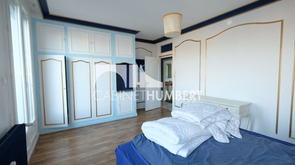 APPARTEMENT T4 A VENDRE - ST ETIENNE CENTRE VILLE - 154.85 m2 - 139�000�&euro;