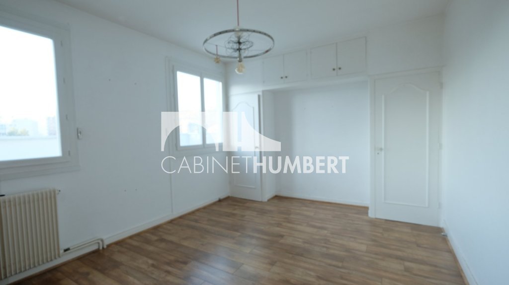 APPARTEMENT T4 A VENDRE - ST ETIENNE CENTRE VILLE - 154.85 m2 - 139�000�&euro;