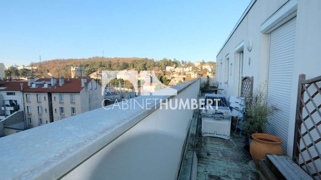 APPARTEMENT T4 A VENDRE - ST ETIENNE CENTRE VILLE - 154.85 m2 - 139�000�&euro;