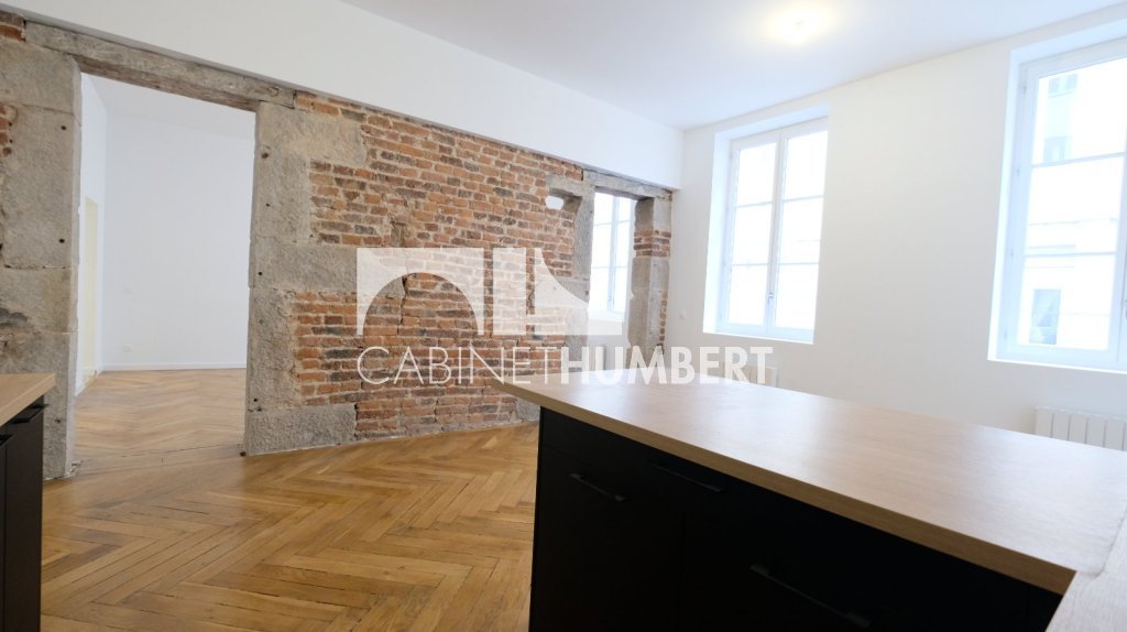 APPARTEMENT T4 A VENDRE - ST ETIENNE CENTRE VILLE - 100.64 m2 - 189�900�&euro;