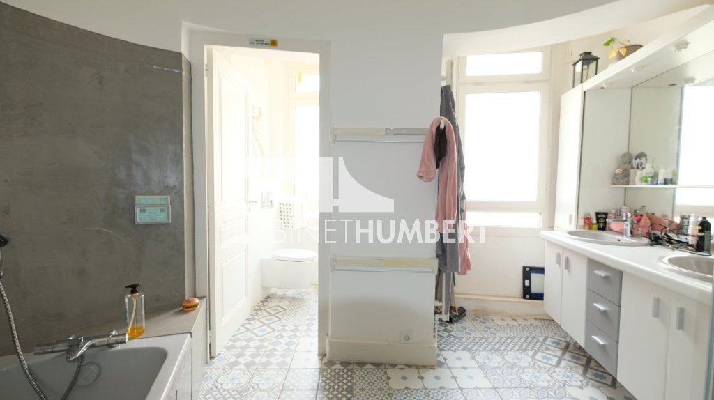 APPARTEMENT T4 A VENDRE - ST ETIENNE CENTRE VILLE - 78 m2 - 115�000�&euro;