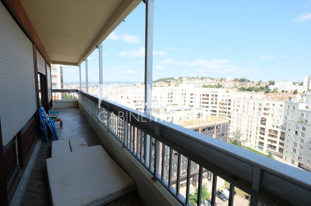 APPARTEMENT T4 A VENDRE - ST ETIENNE FACULTE / CENTRE DEUX - 99.01 m2 - 110000€