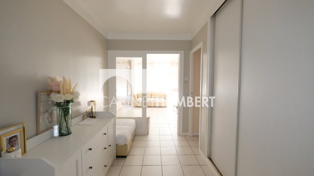 APPARTEMENT T4 A VENDRE - ST ETIENNE FACULTE / CENTRE DEUX - 98.11 m2 - 120000€