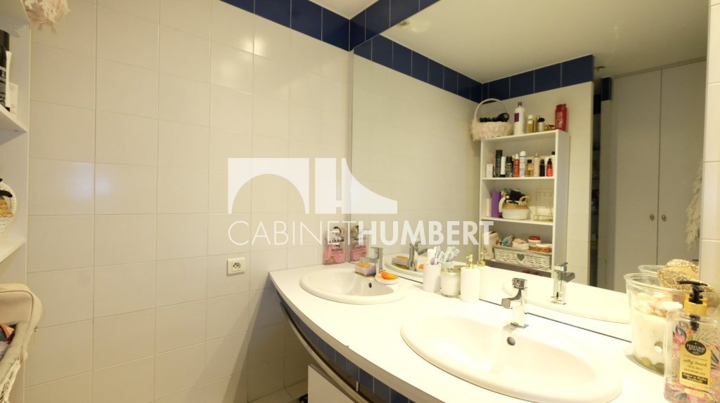 APPARTEMENT T4 A VENDRE - ST ETIENNE FACULTE / CENTRE DEUX - 98.11 m2 - 120000€