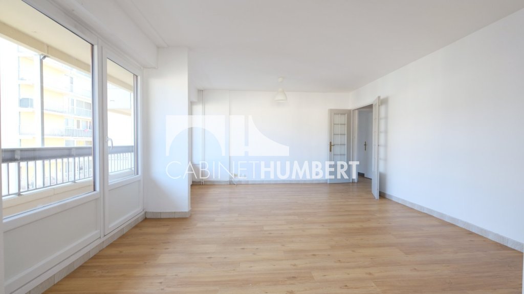 APPARTEMENT T4 A VENDRE - ST ETIENNE FACULTE / CENTRE DEUX - 91 m2 - 115�000�&euro;