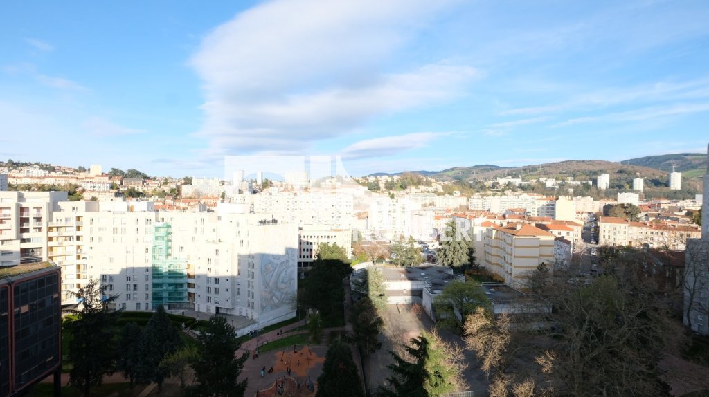 APPARTEMENT T4 A VENDRE - ST ETIENNE FACULTE / CENTRE DEUX - 91 m2 - 115�000�&euro;