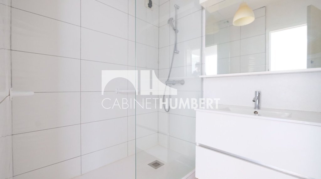 APPARTEMENT T4 A VENDRE - ST ETIENNE FACULTE / CENTRE DEUX - 91 m2 - 115�000�&euro;