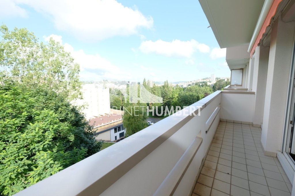 APPARTEMENT T4 A VENDRE - ST ETIENNE FAURIEL - 74.33 m2 - 109 000 €