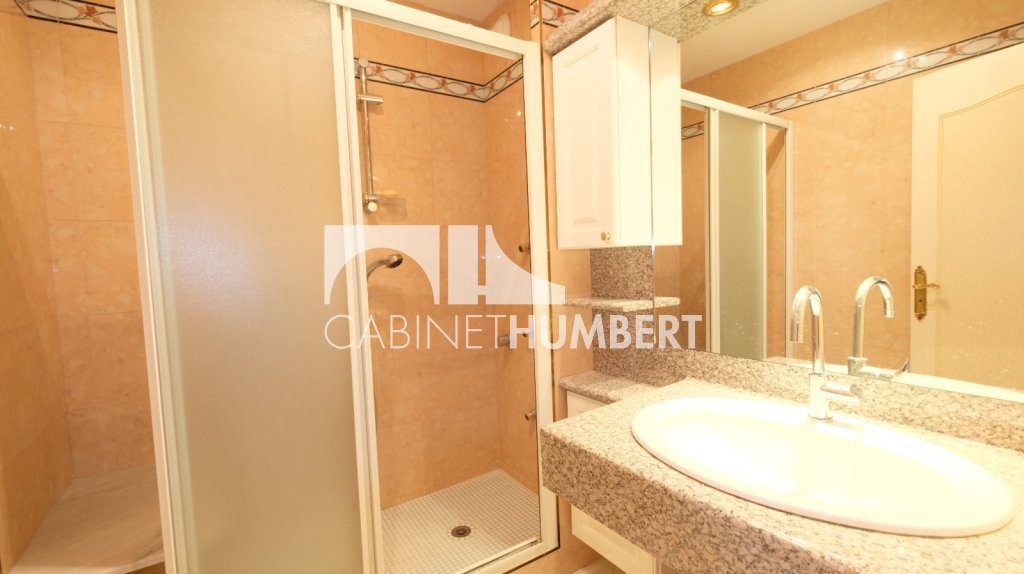 APPARTEMENT T4 A VENDRE - ST ETIENNE FAURIEL - 74.33 m2 - 109 000 €