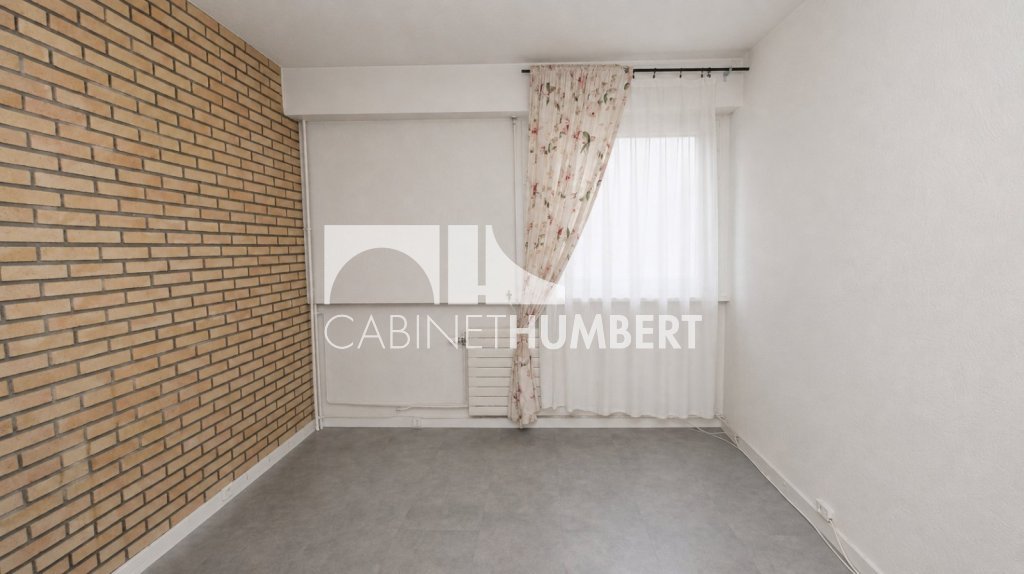 APPARTEMENT T4 A VENDRE - ST ETIENNE FAURIEL - 110.29 m2 - 119 000 &euro;
