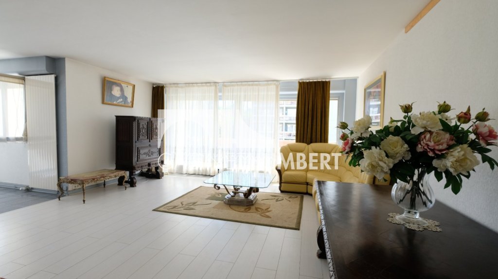APPARTEMENT T4 A VENDRE - ST ETIENNE FAURIEL - 110.29 m2 - 119 000 &euro;