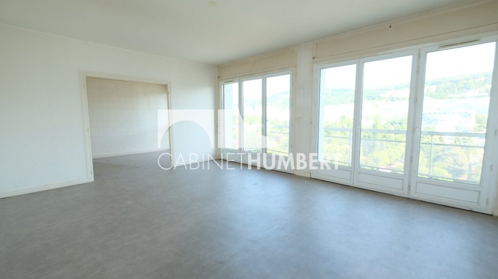APPARTEMENT T4 A VENDRE - ST ETIENNE FAURIEL - 97 m2 - 97 000 &euro;