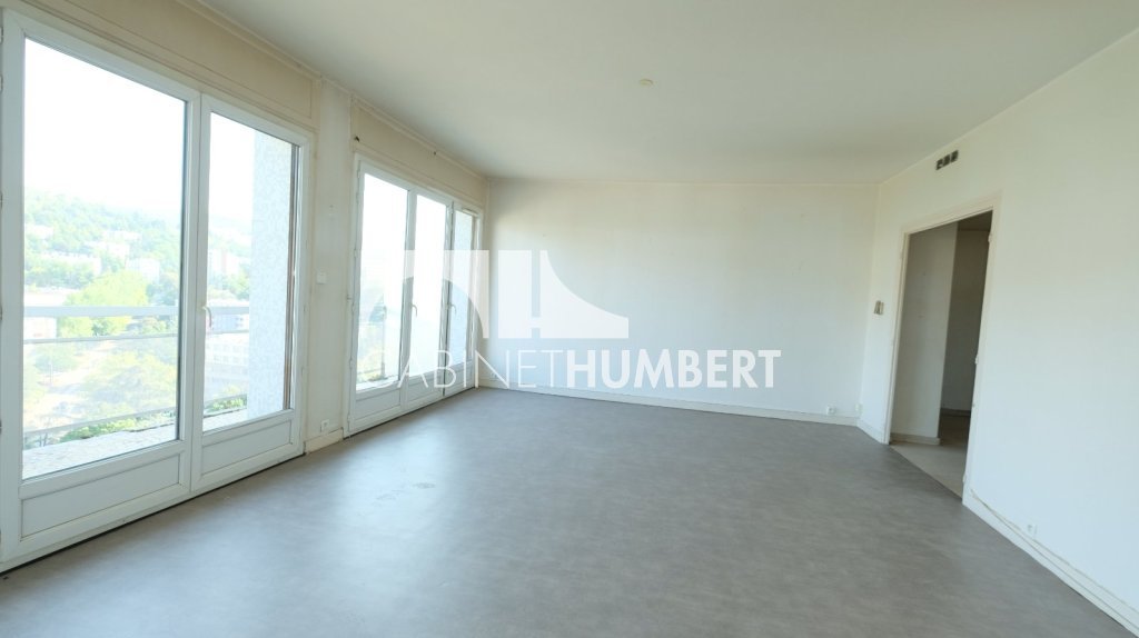 APPARTEMENT T4 A VENDRE - ST ETIENNE FAURIEL - 97 m2 - 97 000 &euro;