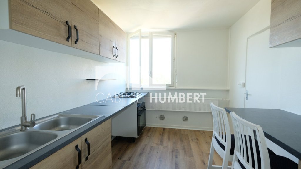 APPARTEMENT T4 A VENDRE - ST ETIENNE LA MÉTARE - 73.86 m2 - 62 000 &euro;